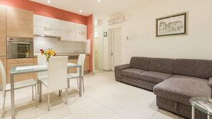 Unclassified image, 4 of 22, button - Modern & cozy apartment in amazing location just opposite to Dioclation's Palace (Split)