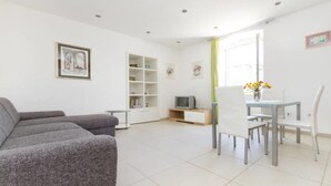 Unclassified image, 3 of 22, button - Modern & cozy apartment in amazing location just opposite to Dioclation's Palace (Split)