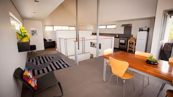 Vancouver - Two Bedroom/Two Bathroom Townhouse | Living area | Flat-screen TV, DVD player