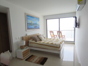 Panoramic Apartment, 2 Bedrooms, Ocean View, Beachfront