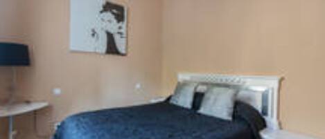 3 sovrum, strykjärn/strykbräda, gratis wi-fi och sängkläder