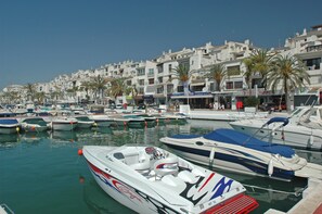 Marina/club náutico