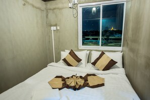 Schreibtisch, kostenloses WLAN