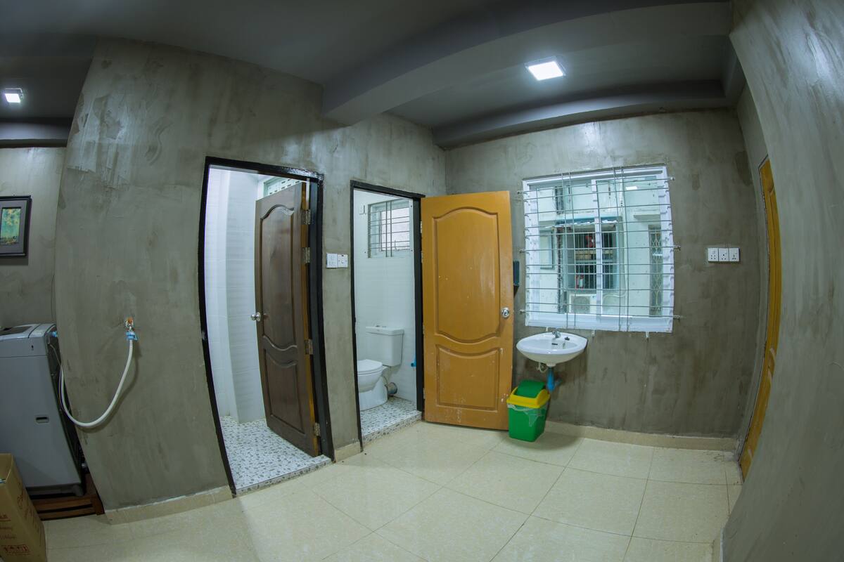 Shower, free toiletries, hair dryer, slippers