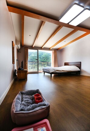 Blackout curtains, free WiFi - Yangji Pine Resort (Yongin)