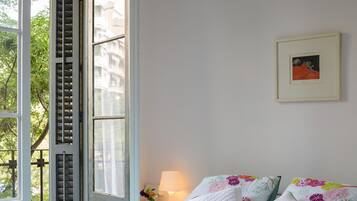 3 chambres, fer et planche à repasser, accès Internet, draps fournis