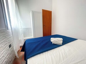 3 chambres, fer et planche Ă repasser, Wi-Fi gratuit, draps fournis