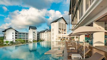 Outdoor pool, sun loungers, lifeguards on site