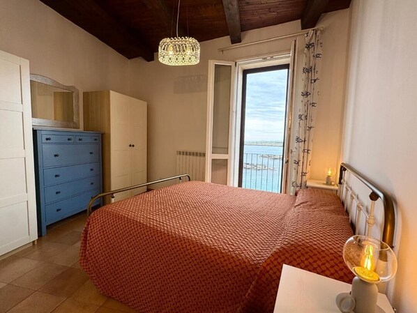 2 bedrooms, iron/ironing board, travel crib, free WiFi