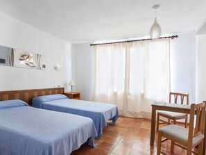 3 Schlafzimmer, Bügeleisen/Bügelbrett, Internetzugang, Bettwäsche