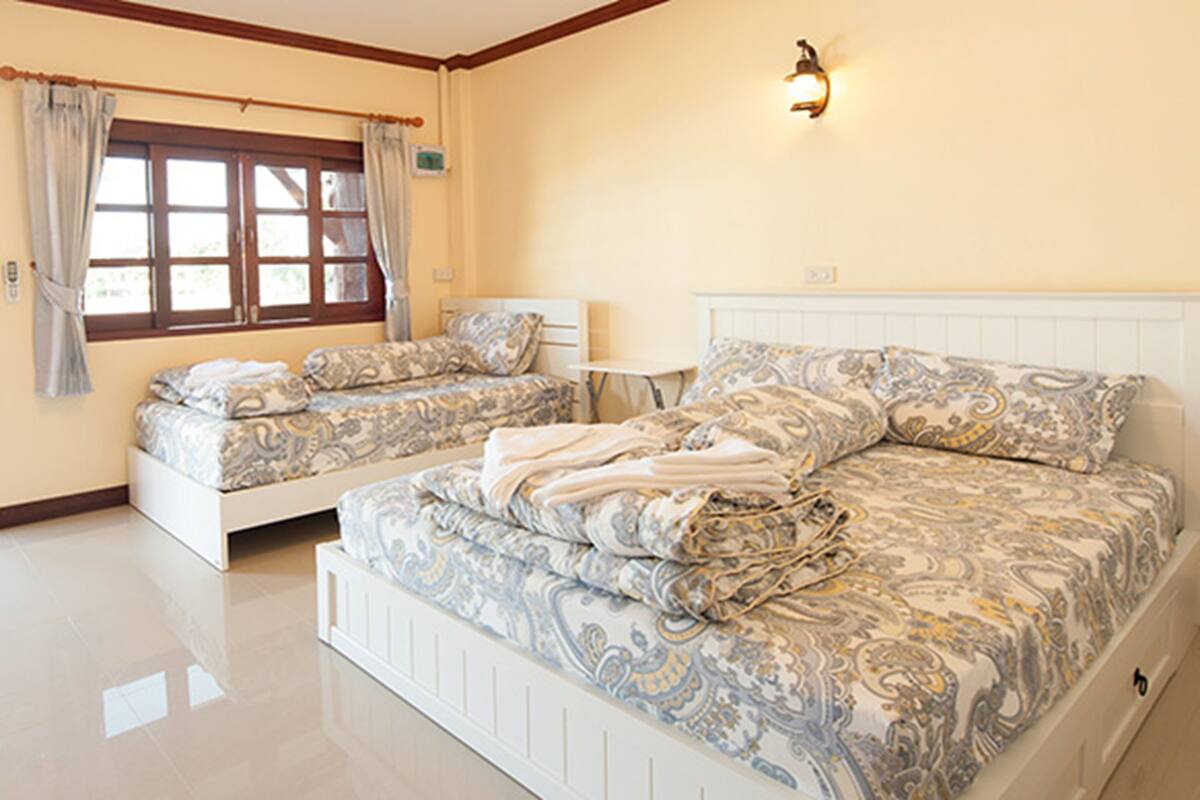 Rollaway beds, free WiFi