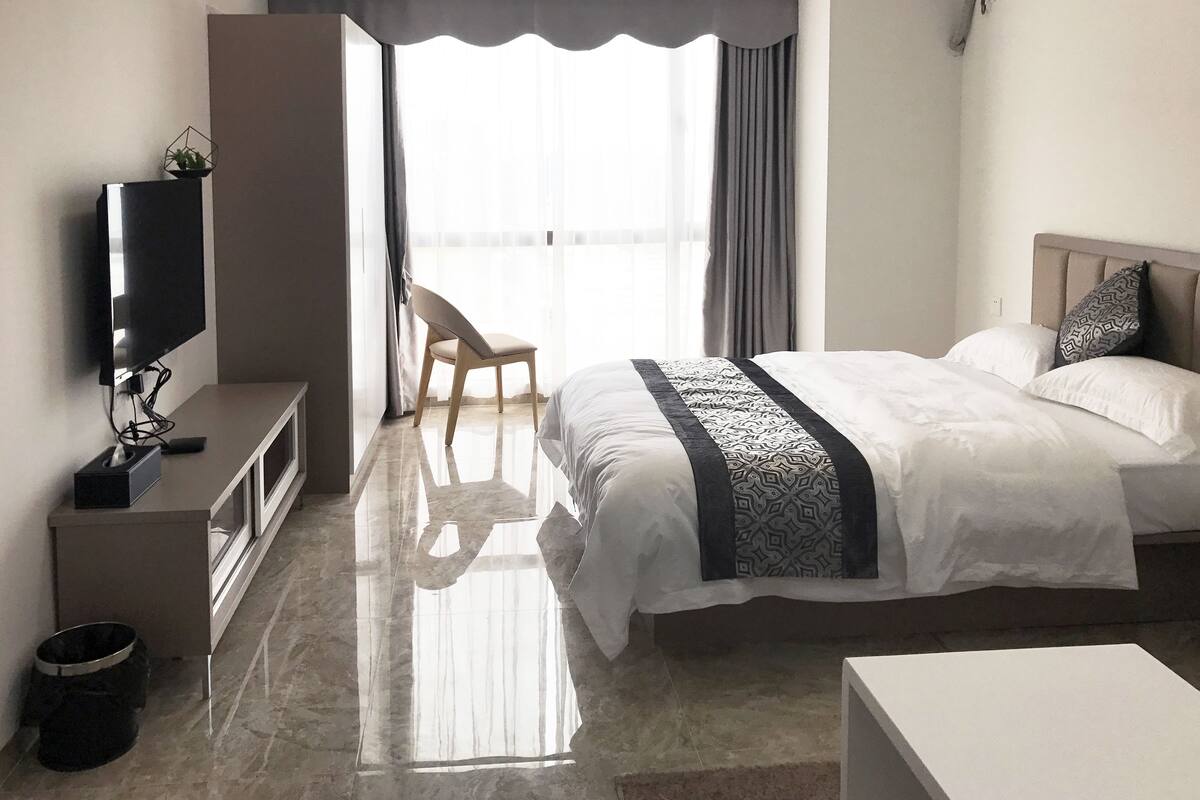 Desk, blackout curtains, free WiFi