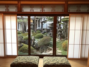 Free WiFi, bed sheets - ShikiShiki Shinra (Kyoto)