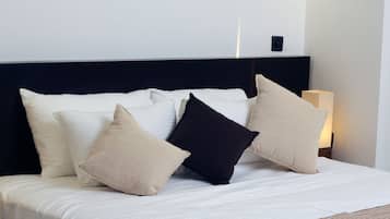 Deluxe Double Room, Garden View | Minibar, desk, soundproofing, free WiFi