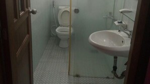 Unclassified image, 3 of 5, button - Hong Nhung Hotel (Ho Chi Minh City)