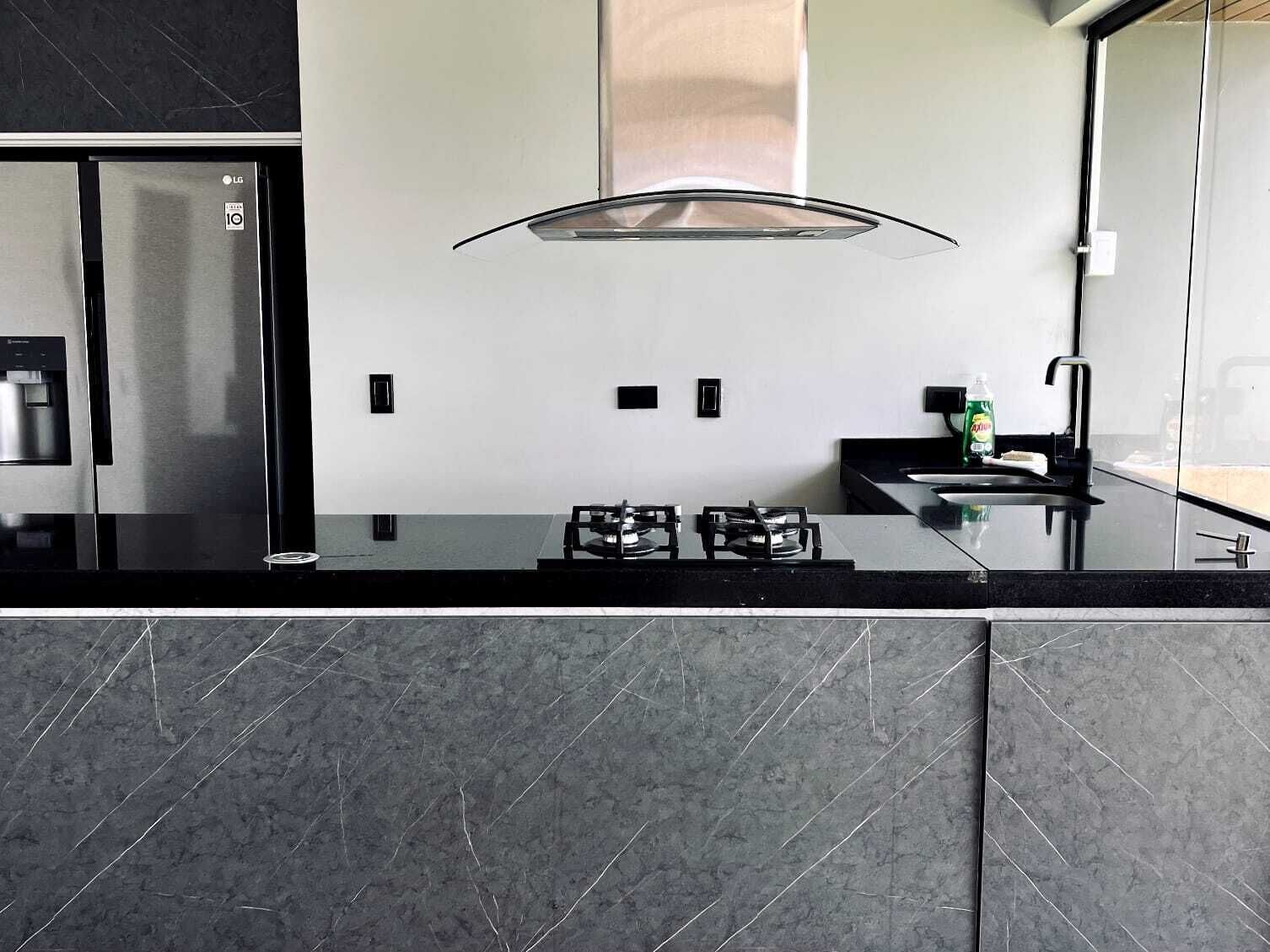 Elite Apartment | Private kitchen | Espresso maker, fridge, microwave