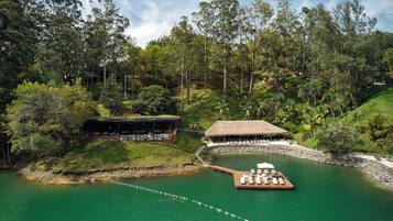 En privat strand, strandbarer