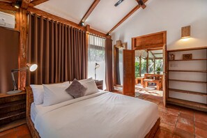 3 Bedroom Villa with Private Pool (Jade) | Premium bedding, minibar, in-room safe, individually decorated - Kuno Villas (Gili Trawangan)