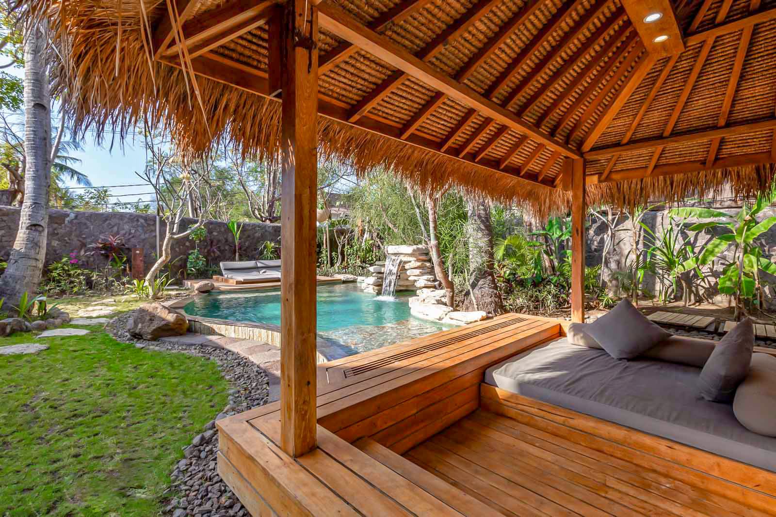 ラグジュアリー ヴィラ 1 ベッドルーム ガーデンビュー プールサイド (Private villa with Pool) | プライベートプール