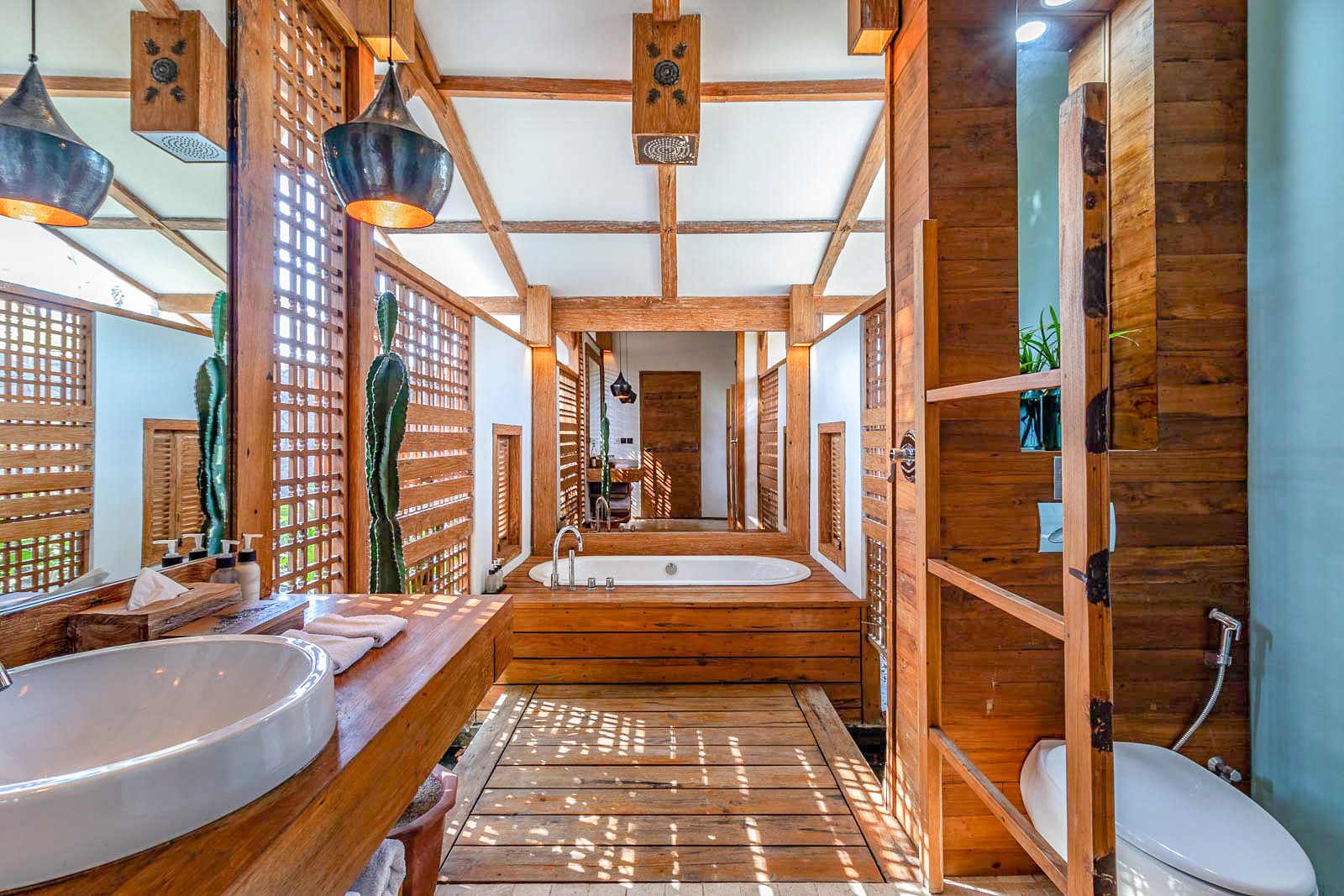 Luxury-Villa, 1 Schlafzimmer, Gartenblick, Poolseite (Private villa with Pool) | Dusche im Bad