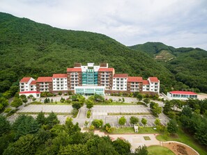 Property grounds -  Ilsung Muju Condominium Resort (Muju)