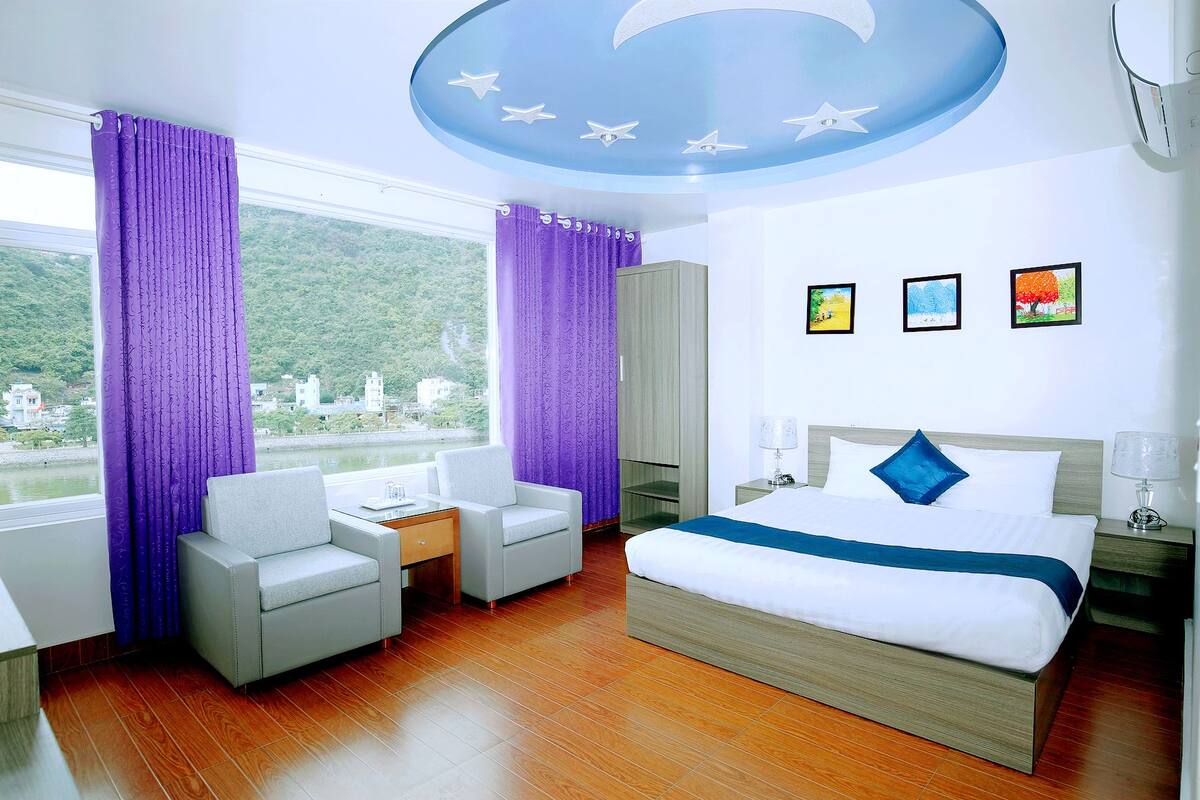 Tweepersoonskamer, uitzicht op meer | Luxe beddengoed, geluiddichte muren, gratis wifi, beddengoed