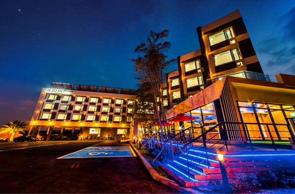 Front of property - evening/night - Jeju IN Hotel (Jeju City)