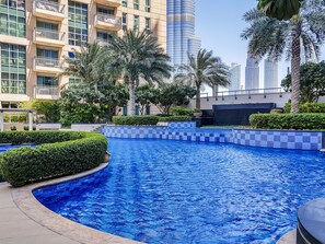 2 bedrooms, in-room safe, iron/ironing board, free cots/infant beds - Standpoint A by Deluxe Holiday Homes (Dubai)