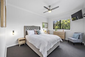 Casa Deluxe, 5 habitaciones, vista al jardín, en el área del jardín | 5 habitaciones, ropa de cama de alta calidad y decoración personalizada 