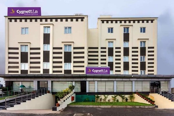 Front of property - Cygnett Inn Ramachandra, Vizag (Visakhapatnam)