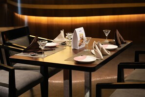 Bar (on property) - Cygnett Inn Ramachandra, Vizag (Visakhapatnam)