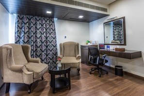 Living area - Cygnett Inn Ramachandra, Vizag (Visakhapatnam)