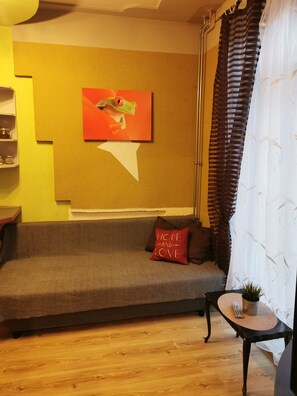 1 bedroom, iron/ironing board, free WiFi, bed sheets