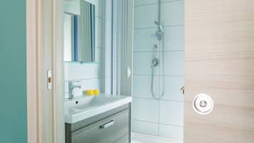 Doppia Classic | Bagno | Doccia, soffione a pioggia, set di cortesia gratuito, asciugacapelli