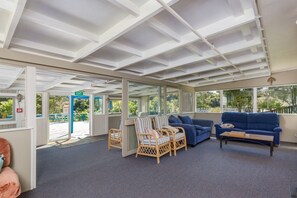 Interior detail - Riverside Lodge Paihia (Haruru)