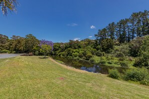 تفاصيل الفندق من الخارج