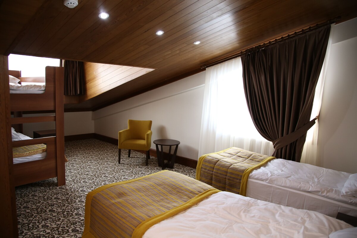 Phòng 4 Tiêu chuẩn | Minibar, két bảo mật tại phòng, truy cập Internet không dây miễn phí 