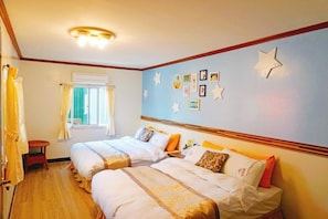 1 bedroom, premium bedding, desk, soundproofing