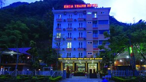 Façade de l’hébergement - soirée/nuit