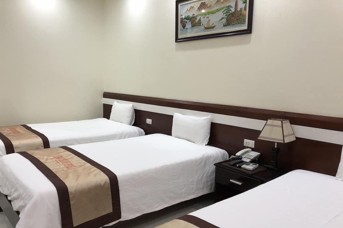 Triple Room, Balcony | In-room safe, desk, blackout curtains, free WiFi