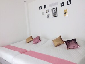 2 Bedrooms Villa with Private Pool | 2 多间卧室、高档床上用品、迷你吧（备有免费物品）、特色装修