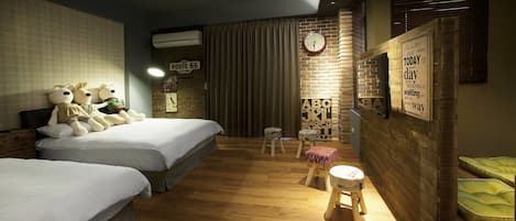 Eenvoudige suite, 2 tweepersoonsbedden | Extra bedden (toeslag), gratis wifi, beddengoed