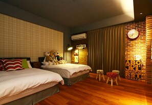 ห้องเบสิกสวีท, เตียงใหญ่ 2 เตียง | เตียงเสริม/เปล, Wi-Fi ฟรี, ผ้าปูที่นอน