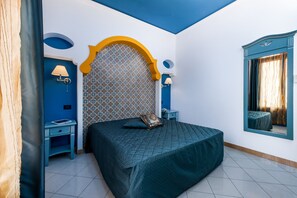 Junior Suite, Terrace, Partial Sea View