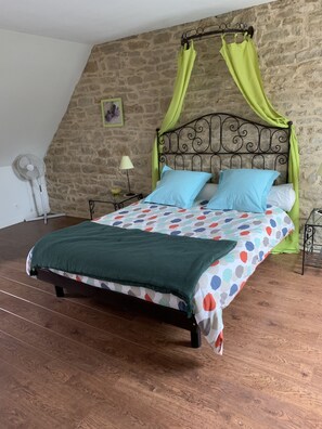 Suite (Bressane) | Lydisolert, barnesenger (inkludert), wi-fi (inkludert) og sengetøy