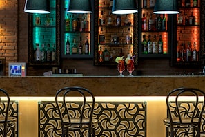 Bar (en el alojamiento)