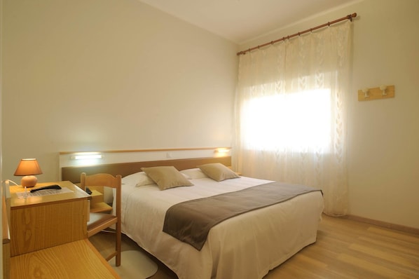 In-room safe, desk, cots/infant beds, free WiFi