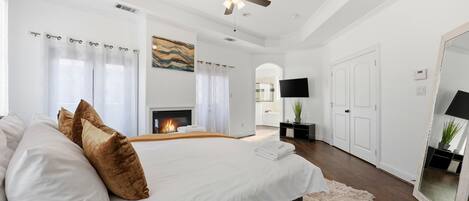 3 bedrooms, iron/ironing board, free WiFi, bed sheets