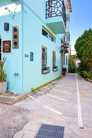 Exterior - Jumping Hostel (Liuqiu)