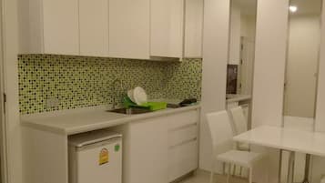 1-Bedroom Apartment | Private kitchenette